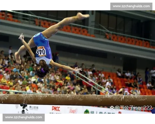 奥运会长跑赛场激烈角逐 选手奋勇拼搏挑战极限 力量与毅力的完美展现 奥运会长跑赛场激烈角逐 选手奋勇拼搏挑战极限 力量与毅力的完美展现
