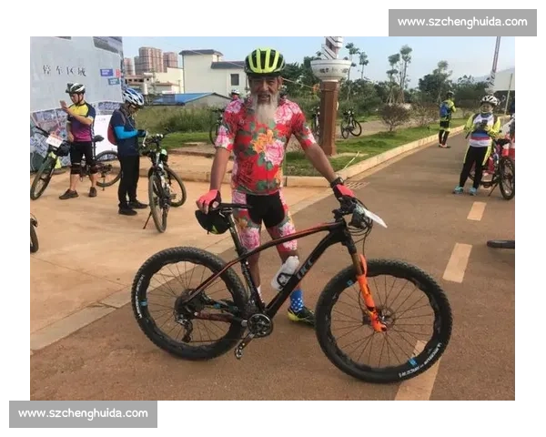 左云自行车比赛激情开赛 赛道挑战与速度对决燃爆全城 左云自行车比赛激情开赛 赛道挑战与速度对决燃爆全城