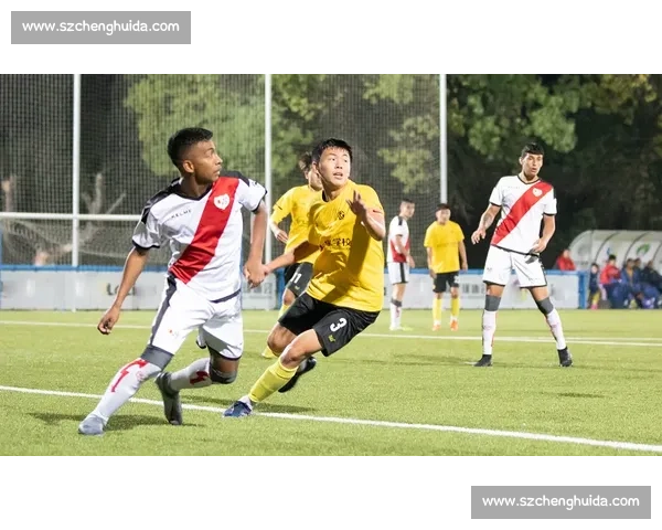 恒大预备队鏖战绿茵场展现青年球员新生力量